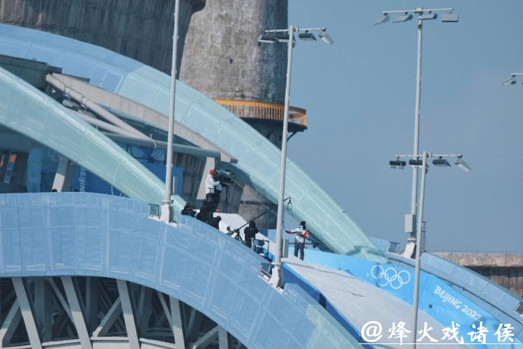 冬奥会|跳台滑雪的“安全线” 冬奥会|跳台滑雪的“安全线”