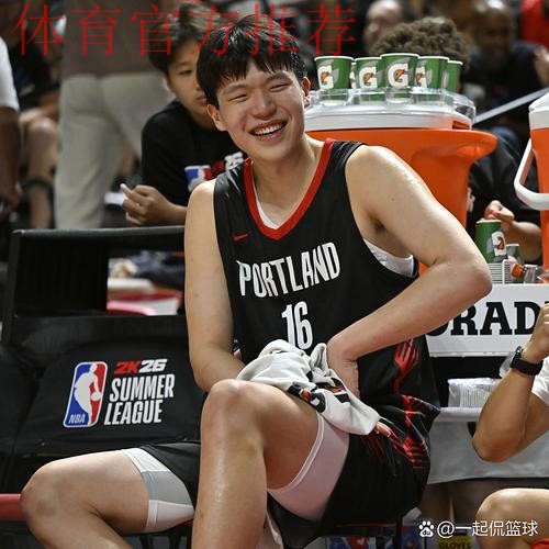 牛啊!杨瀚森首发,19分钟4分5篮板!末节大爆发,暴扣华裔中锋 牛啊!杨瀚森首发,19分钟4分5篮板!末节大爆发,暴扣华裔中锋